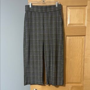 Liverpool Black and White Houndstooth Fabric